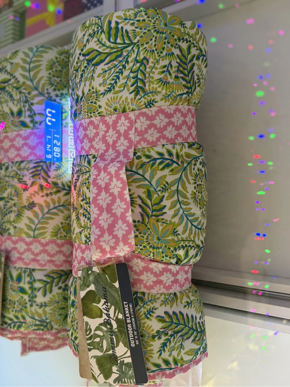 Tommy Bahama Reversible Outdoor picnic Blanket Throw picnic tropical pink green